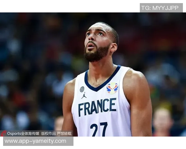 戈贝尔表现低迷仅得5分4板失误频繁犯规困扰球队