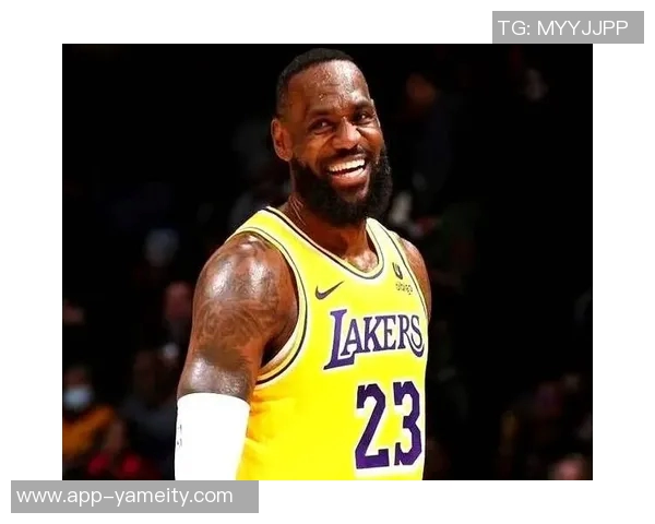 詹姆斯回顾年轻理想与现实差距现阶段无法接受家庭主妇角色 詹姆斯回顾年轻理想与现实差距现阶段无法接受家庭主妇角色