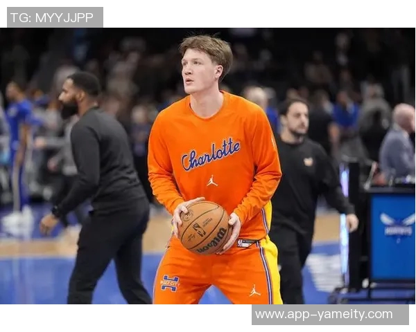 克尼佩尔全力防守库里三分球称其为独一无二的篮球天才