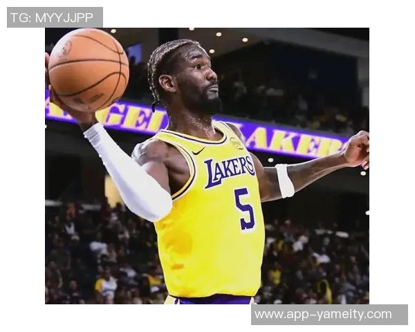 艾顿加盟湖人后将如何影响球队表现布克表示期待未来发展